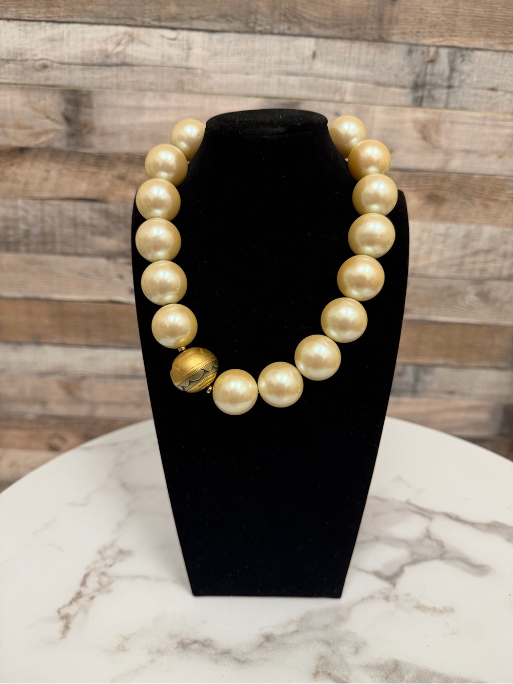 Monet large pearls with gold OS